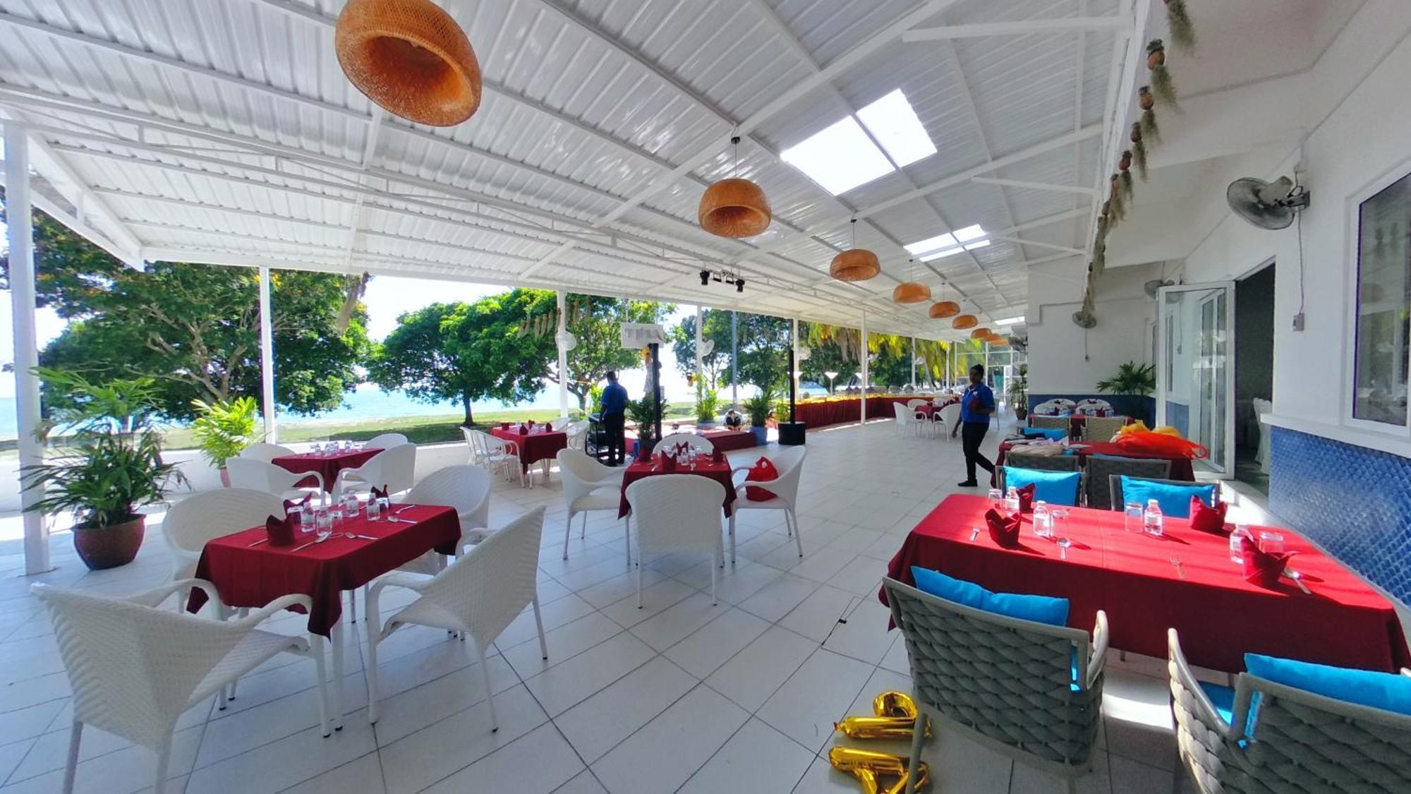 Pd Up To 10pax 2r2b Beachfront, Pool View, Wifi, 50
