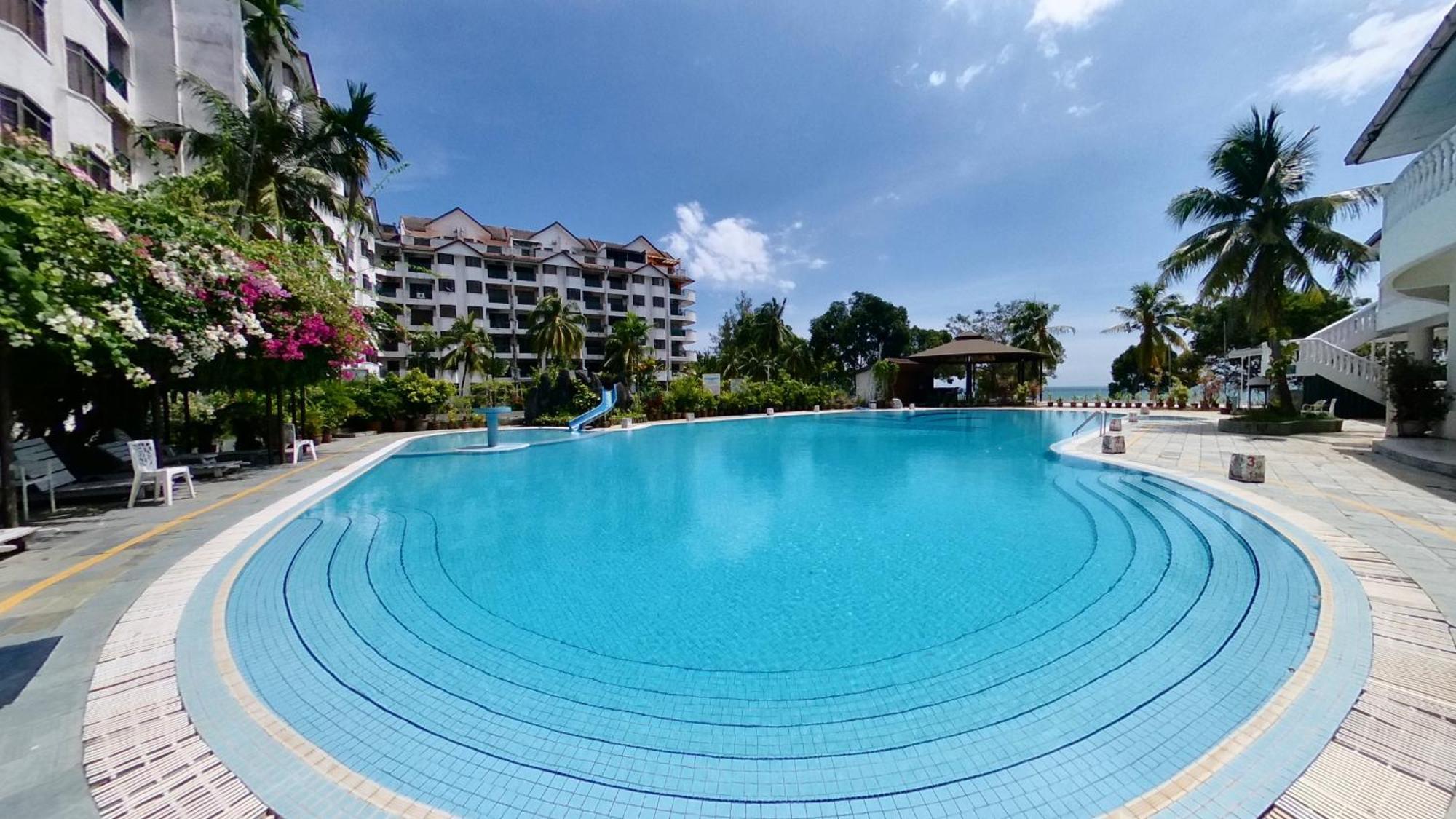 Pd Up To 10pax 2r2b Beachfront, Pool View, Wifi, 50