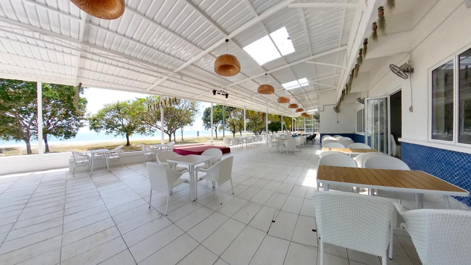 Pd Up To 10pax 2r2b Beachfront, Pool View, Wifi, 50