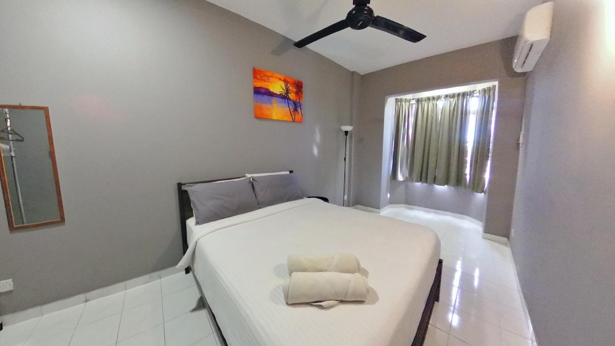 Apartment Pd Up To 10pax 2r2b Beachfront, Pool View, Wifi, 50