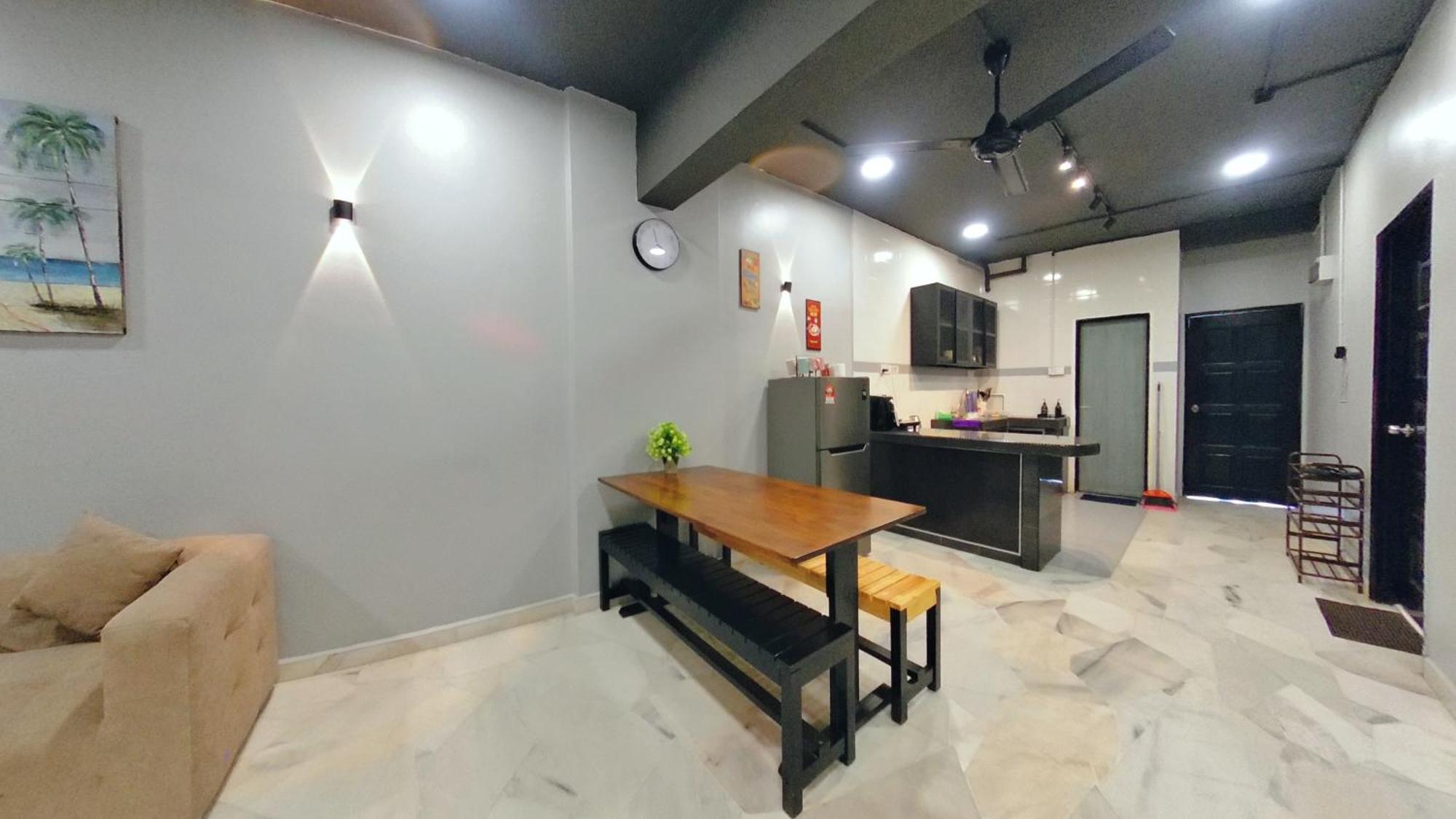 Pd Up To 10pax 2r2b Beachfront, Pool View, Wifi, 50